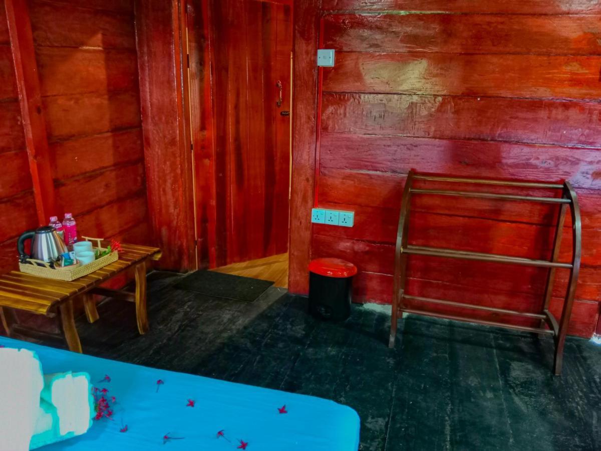Ceylon Amigos Eco Resort 锡吉里亚 外观 照片