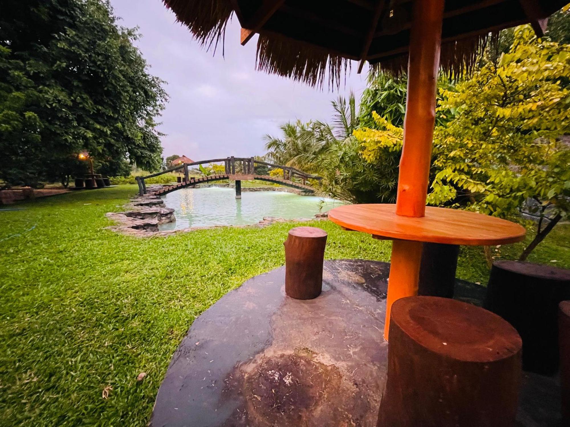 Ceylon Amigos Eco Resort 锡吉里亚 外观 照片
